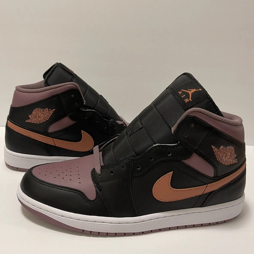 Men’s Air Jordan 1 Mid. BRAND NEW. Black/Sky J Orange-Sky J Mauve Size 12